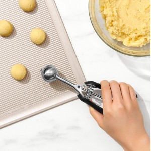 OXO Good Grips Small Cookie Scoop Black/Silver
