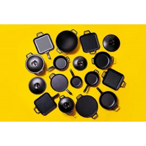 Lodge BOLD 14 Inch Seasoned Cast Iron Pizza Pan, Design-Forward Cookware