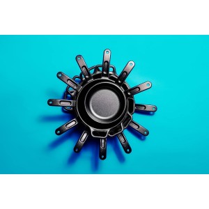 Lodge BOLD 14 Inch Seasoned Cast Iron Pizza Pan, Design-Forward Cookware