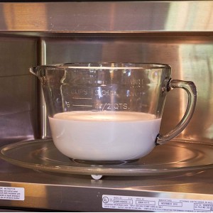 Anchor Hocking Batter Bowl, 2 Quart Glass Mixing Bowl