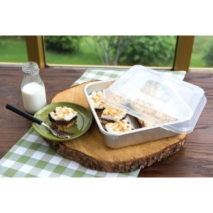 Nordic Ware Natural Aluminum Commercial Square Cake Pan with Lid, Exterior 9.88 x 9.88 Inches