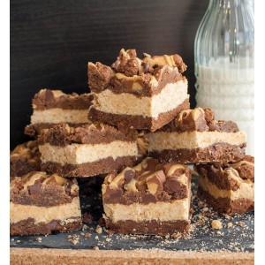 Nordic Ware Natural Aluminum Commercial Square Cake Pan with Lid, Exterior 9.88 x 9.88 Inches