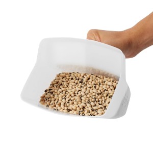 Rubbermaid Commercial Products Food Service Utility Scoop, 64-Ounce, White, for Ice/Bar and Ingredient Use in Restaurant/Kitchen