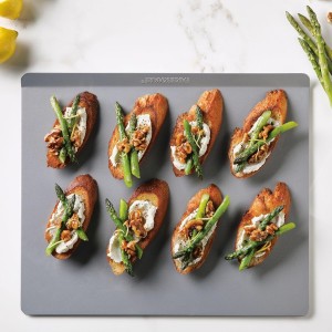 Farberware Insulated Nonstick Bakeware 14-Inch x 16-Inch Jumbo Cookie Sheet, Light Gray