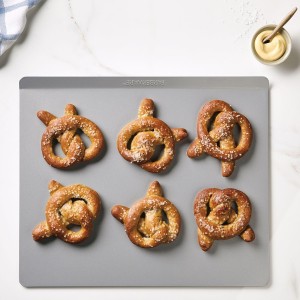 Farberware Insulated Nonstick Bakeware 14-Inch x 16-Inch Jumbo Cookie Sheet, Light Gray