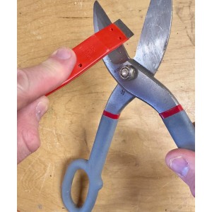 DMT D2F Dia-Sharp Mini Whetstone Knife Sharpener and Diamond Sharpening Stone, 2.5 Inch, Fine