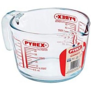 Pyrex Glass Measuring Jug