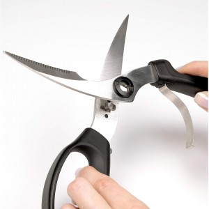 OXO Good Grips Spring-Loaded Poultry Shears, Black