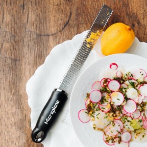Microplane Premium Classic Series Zester 18/8, Black - Lemon Zester & Cheese Grater & Vegetable Grater - Citrus, Parmesan Cheese, Garlic, Ginger, Nutmeg, Chocolate - Stainless Steel Grater