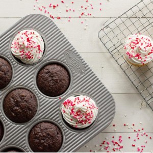 USA Pan Bakeware Muffin Pan, 12-Well, Aluminized Steel