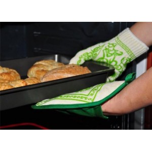 G & F 1688 Dupont Nomex & Kevlar Heat Resistant Oven Gloves, 3-Finger Oven Gloves & Pot Holder Set