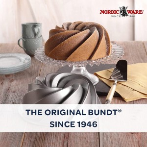 Nordic Ware Heritage Bundt, 10 Cup, Silver