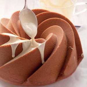 Nordic Ware Heritage Bundt, 10 Cup, Silver