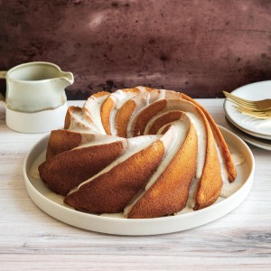 Nordic Ware Heritage Bundt, 10 Cup, Silver