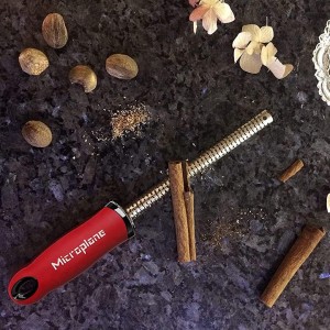 Microplane Specialty Spice Grater – Perfect for Nutmeg & Cinnamon, with Safety Cover (Red)