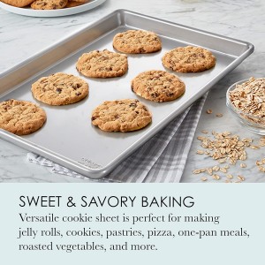 Chicago Metallic Commercial II Traditional Uncoated True Jelly Roll Pan, Make jelly rolls, cookies, pizza, one-pan meals, and more, 15-Inch by 10-Inch