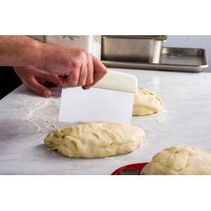 Dexter-Russell 6” x 3” Dough Cutter/Scraper – 19783, High-Carbon Stainless Steel Blade, Textured Polypropylene Handle, NSF Certified, Made in USA – Sani-Safe Series