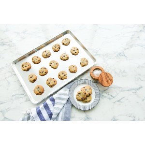 Nordic Ware Extra Large Baking Sheet, 21 x 15 inches, XL Big sheet pan Natural Uncoated Aluminum, Reinforced Steel Rim Prevents Warping, 1pk Big Sheet