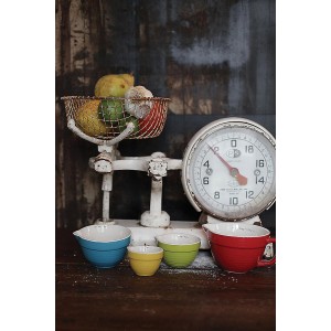 Creative Co-Op Bowl Shaped Measuring Cups (Set of 4 Sizes)