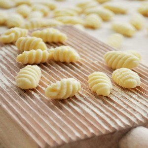 Cuisinox Wooden Gnocchi and Cavatelli Pasta Board, Beachwood, 8