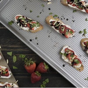 USA Pan Bakeware Nonstick Extra Large Baking Sheet Pan, Aluminized Steel