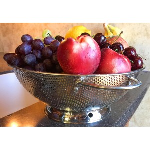 DLD Stainless Steel Micro-Perforated 5-Quart Colander - Professional Strainer with Heavy Duty Handles and Self-draining Solid Ring Base - Dishwasher Safe