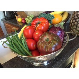 DLD Stainless Steel Micro-Perforated 5-Quart Colander - Professional Strainer with Heavy Duty Handles and Self-draining Solid Ring Base - Dishwasher Safe