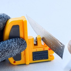 Smith's 50729 Deluxe Fillet Knife & Hook Sharpener - Portable Outdoor Tool - Multiple Sharpening Grooves - Line Cutter - Pocket Knives & Straight Blades - Lightweight & Durable - Fishing Hook