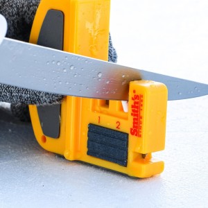 Smith's 50729 Deluxe Fillet Knife & Hook Sharpener - Portable Outdoor Tool - Multiple Sharpening Grooves - Line Cutter - Pocket Knives & Straight Blades - Lightweight & Durable - Fishing Hook