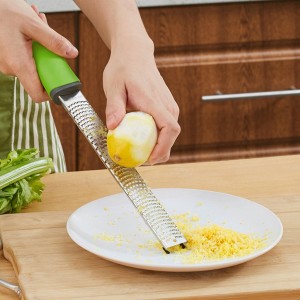 Sunkuka Pro Citrus Lemon Zester & Cheese Grater Stainless Steel - Ginger,Garlic,Potato Nutmeg,Chocolate Peeler with Cover and Cleaning Brush