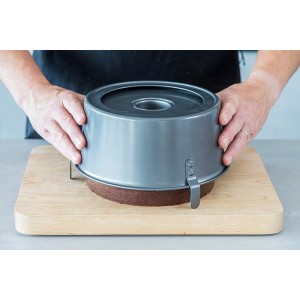 KitchenCraft Chicago Metallic Professional Non-Stick Ring-Shaped Angel Food Cake Tin with Loose Base, 25 cm (10