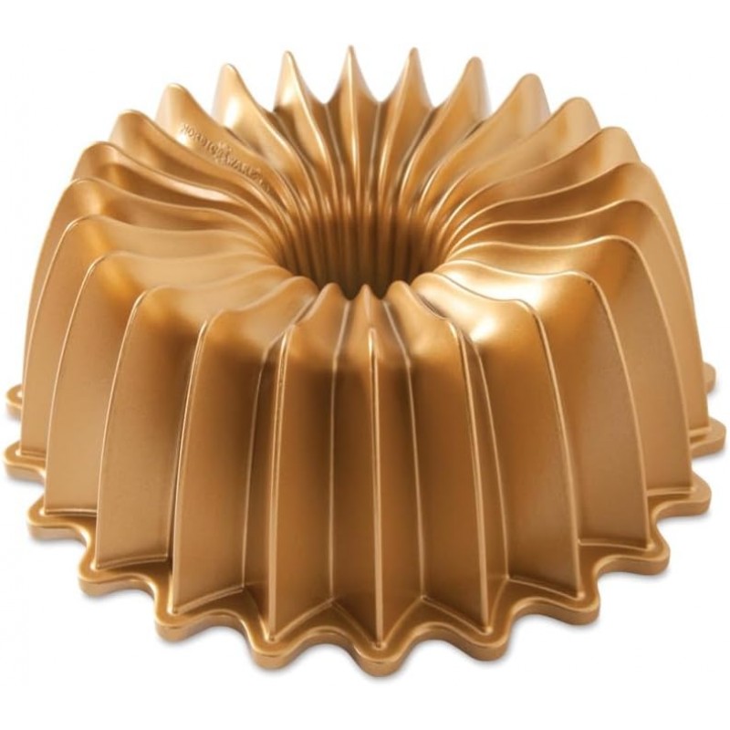 Nordic Ware Brilliance Bundt, 10 Cup, Gold