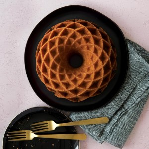 Nordic Ware Jubilee Bundt, 10 Cup, Gold