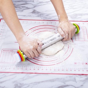 Rolling Pin and Pastry Baking Mat Set, Rolling Pins with Adjustable Thickness Rings, Stainless Steel Dough Roller for Baking Fondant, Pizza, Pie, Pastry, Pasta, Cookies (Red Mat)