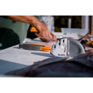Smith's 51003 Diamond Edge Grip™ MAX 2-Stage Sharpener – White - Compact - Non-Slip Base - Patented V Grip – Sharpen Knives & Scissors - Diamond & Ceramic Sharpeners