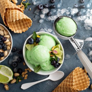 TOPKITCHEN Commercial-Grade Ice Cream Scoop 3.25 oz, 18/8 Stainless Steel Cookie Scoop with Plastic Handle, Portion Control Disher Scoop for Bakeries, Restaurants & Dessert Shops, #10, Ivory