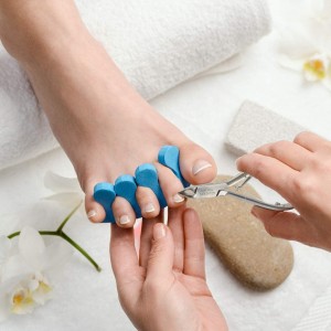 Professional Cuticle Trimmer Nail Cuticle Cutter Stainless Steel Cuticle Nippers with Sharp Blades Clippers Manicure Tools Double Spring for Nail Care Pedicure Nail Tool (Silver)