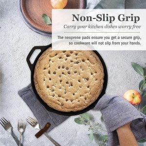 Cuisinart Chambray Pot Holders with Soft Insulated Pockets, 2pk - Heat Resistant Hot Pads, Trivets Protect Hands and Surfaces from Hot Kitchenware - Ideal Kitchen Set with Faux Leather Loop - Marine