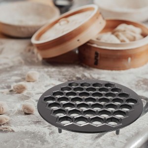 Russian Maker Dumplings Mold Metal Ravioli Maker Black