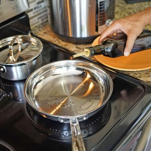 WAFJAMF 12 Pcs Liquor Pour Spouts Set, Stainless Steel Liquor Bottle Pourers with Rubber Dust Caps, for Pours Liquid, Olive Oil, Wine, Vinegar (Gold-12 Pack)