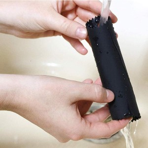 2 Set Silicone Garlic Peeler Easy Roller Tube Useful Garlic Odorfree Kitchen Tool (Black,Clear)