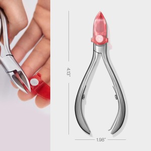 Revlon No-Ricochet Nail Nipper, Mess-Free Cuticle Remover Tool with Magnetic Shield for No Fly-Away Clippings, Made with Stainless Steel and Precision Blade, Easy Grip, 1 Count
