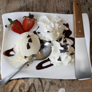 Patelai 2 Pcs Ice Cream Scoop Stainless Steel Ice Cream Shovel with Wooden Handle Dessert Spade Butter Cutter Flat Metal Spade for Dining Kitchen Utensil Home Commercial