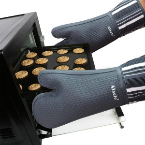Silicone Oven Mitts Heat Resistant 550 Degree Extra Long Kitchen Gloves Pot Holders with Waterproof and Non-Silp for Baking Cooking Barbecue Microwave Machine Washable (Extra Long Grey, 2)