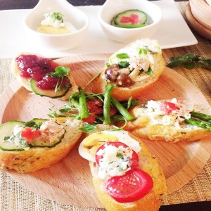 Silicone Baguette Pan Non-stick French Bread Baking Mould, 3 Wave Loaves Loaf Bake Mold Toast Cooking Bakers Roll Pan Sandwich Mold French Baguette Bread(Grey B)