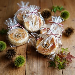 6 Cup Straight Side Jumbo English Muffin Cupcake Pan with Lid, Nonstick Hamburger Burger Bun Mold Muffin Pan for Baking Egg Sandwich Frittata Cinnamon Roll Focaccia Quiche Pancake