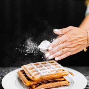 Powder Sugar Shaker Sifter Duster Baker's Dusting Wand Dispenser for Flour Spices Sugar Tea Strainer Steeper Tea Balls for Loose Tea