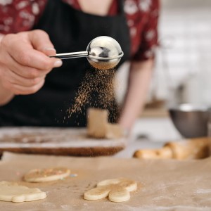 Powder Sugar Shaker Sifter Duster Baker's Dusting Wand Dispenser for Flour Spices Sugar Tea Strainer Steeper Tea Balls for Loose Tea