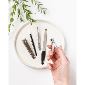 Amazon Basics 5-Piece Nail Care Grooming Kit, Manicure Pedicure Set with Nail Clippers