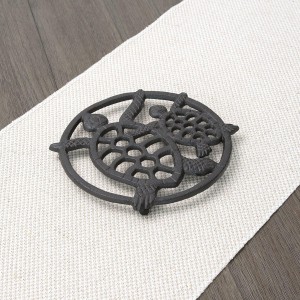 GASARÉ, Cast Iron Trivet for Hot Dishes, Pots, and Pans, Metal Trivet, 2 Turtle Design, Rubber Feet Caps, Ring Hanger, 8.75 Inches, Brown, 1 Unit